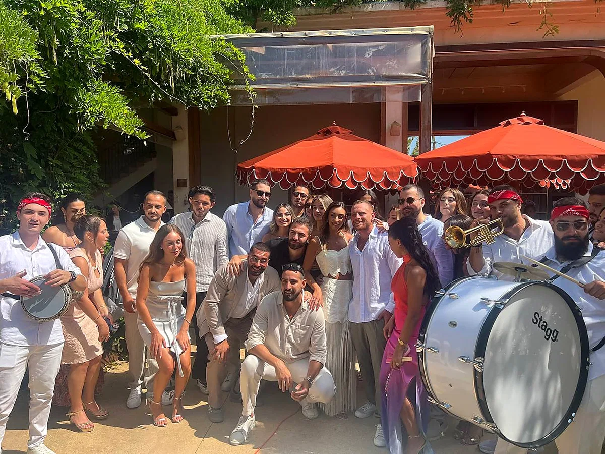 The Paradream team celebrating with a client