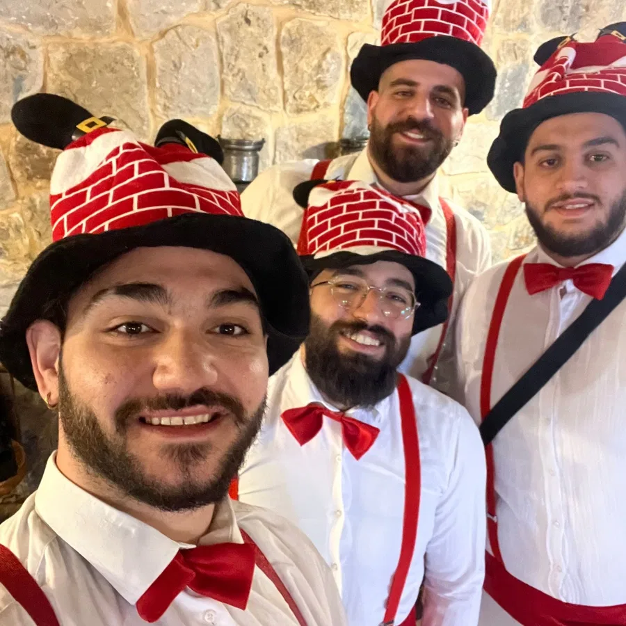 Christmas Season - Christmas & Seasonal Mascots in Lebanon by Paradream Events, photo 1